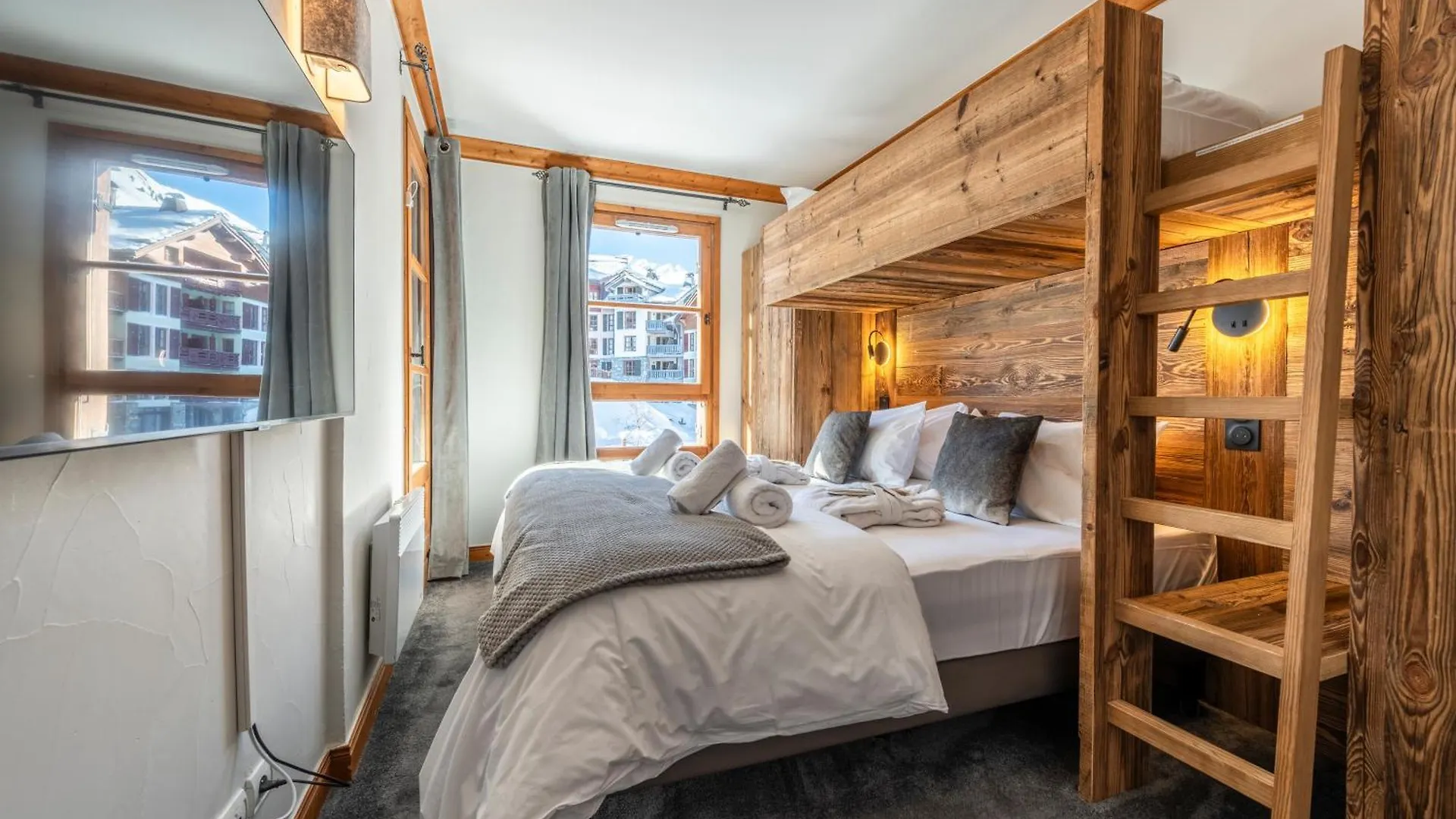 Appartement 4-5 Personnes Skis Aux Pieds Piscine Interieure Sauna Hammam Les Arcs  France