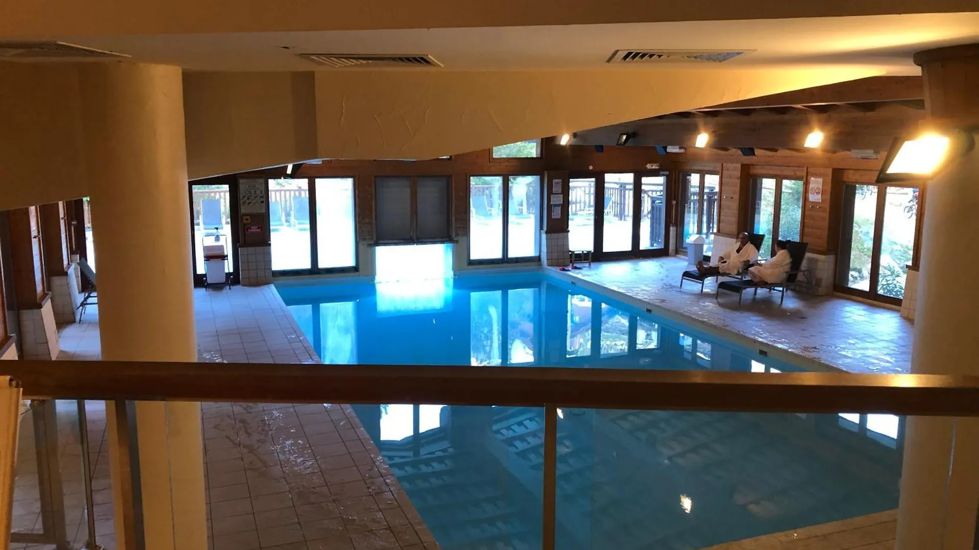 Appartement 4-5 Personnes Skis Aux Pieds Piscine Interieure Sauna Hammam Les Arcs  França