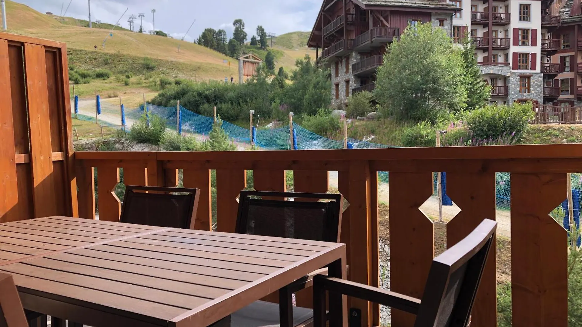 Apartment Appartement 4-5 Personnes Skis Aux Pieds Piscine Interieure Sauna Hammam Les Arcs